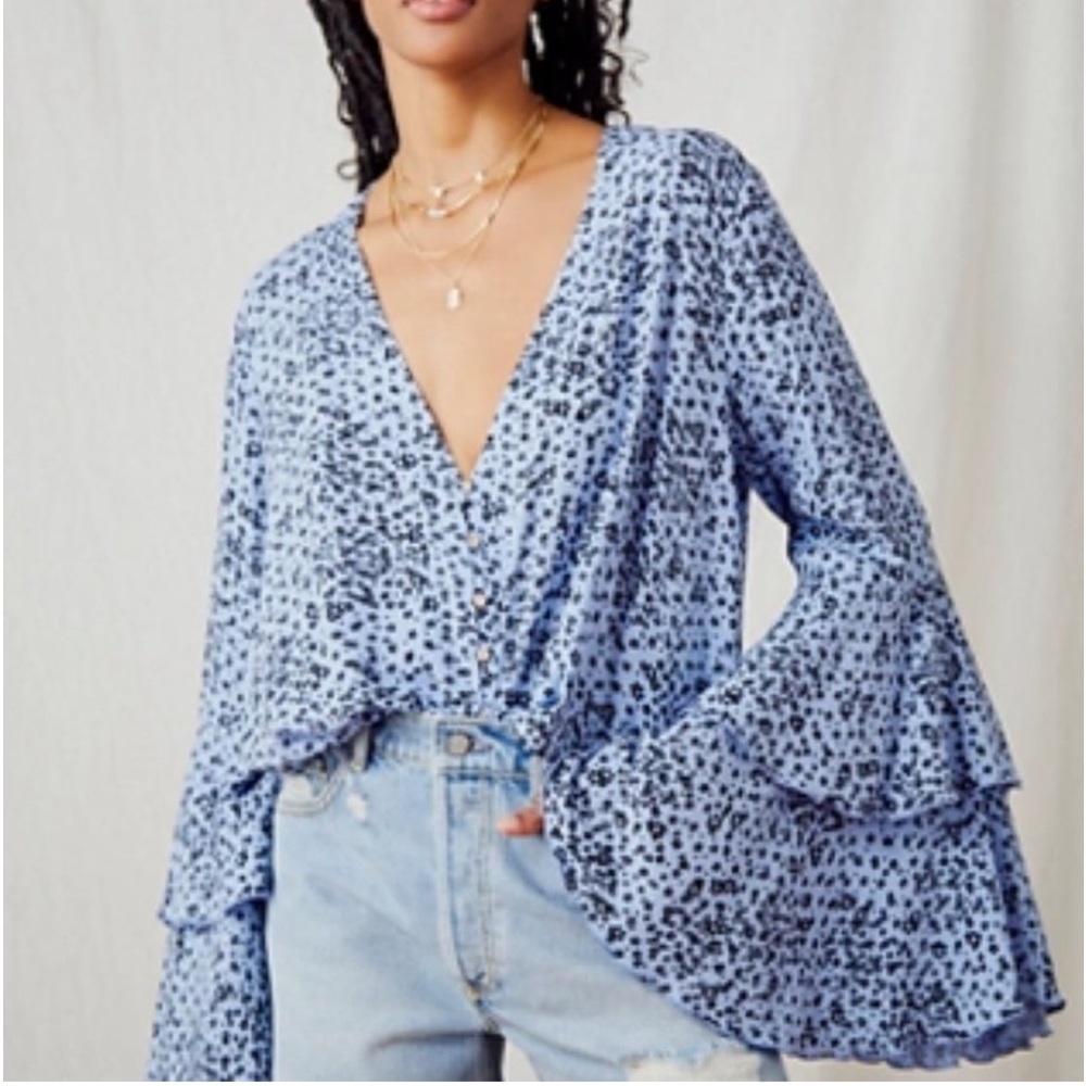 Free People Intimately Floral Bodysuit.  Worn twice and in great condition.